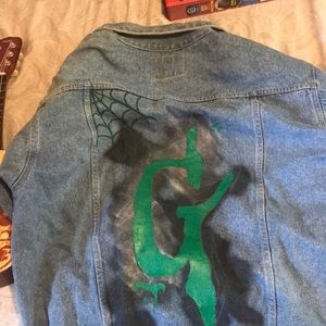 cute vintage custom goosebumps jean jacket !